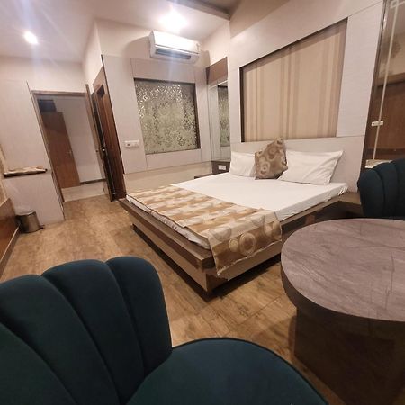 The Aura Grand Hotel & Banquet - A Unit Of Sitara Kollection Hotels Rohtak Exterior photo